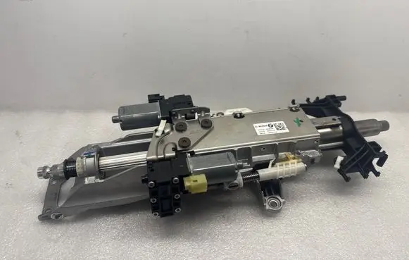 BMW 5 G30 G31 Steering wheel axle 7045955833 6862001