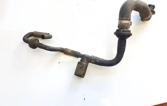 Volkswagen Touran I Breather hose/pipe 1K0611939C