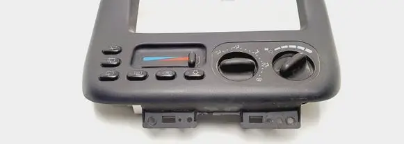 Chrysler Voyager Climate control unit P04677915AB