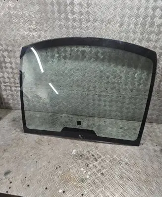 Peugeot 107 Front windscreen/windshield window 