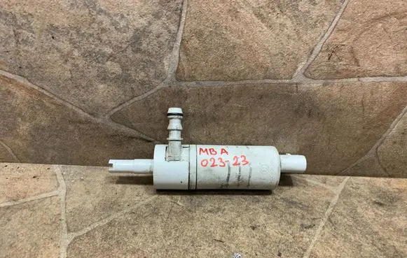 Mercedes-Benz R W251 Headlight washer pump 30155