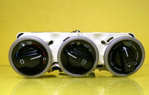 Smart ForFour I Climate control unit 69657303