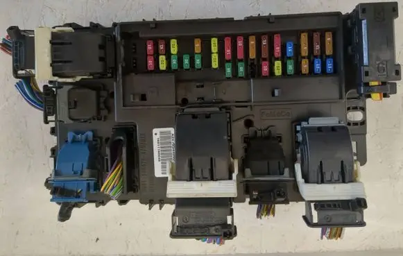 Ford S-MAX Fuse module FU5T15604 16011190048 A2C7534420250