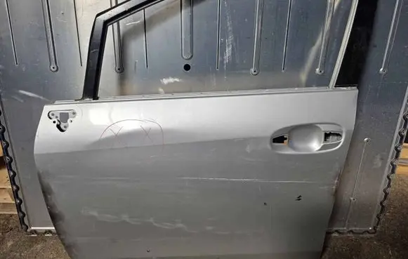 Toyota Verso Front door 