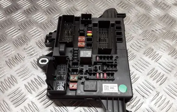 Opel Insignia A Comfort/convenience module 2273776902 544949969 01182220913