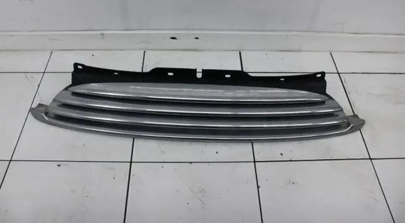 Mini One - Cooper Coupe R56 Front bumper upper radiator grill 16614910