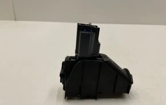 Fuel tank cap lock