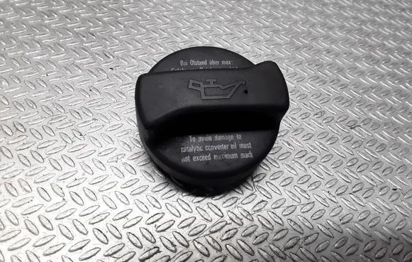 Audi A3 S3 8L Oil filler cap 026103485