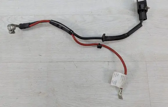 Volkswagen Golf VII Positive cable (battery) 5Q0971228K
