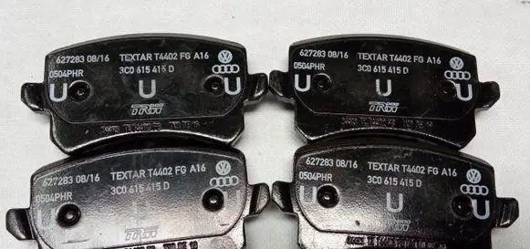 Volkswagen PASSAT B6 Brake pads (rear) 3C0615415D