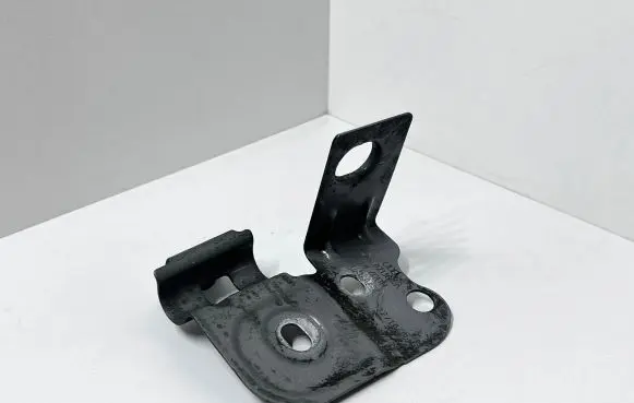 Audi Q7 4M Fender mounting bracket 4M0821167A DX53DZ 32160