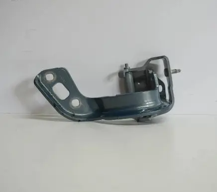 Tailgate/trunk/boot hinge