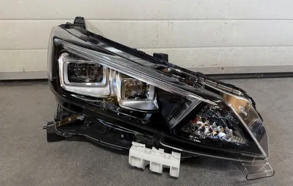 Nissan Leaf II (ZE1) Headlight/headlamp 260105SH5B A1S0610001