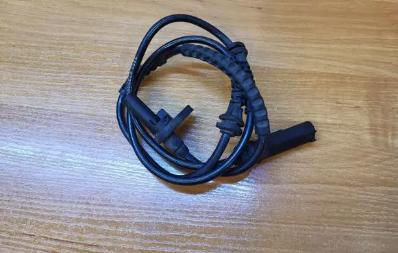BMW 5 F10 F11 ABS brake wheel speed sensor 0265007981