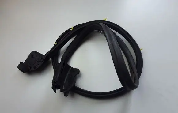 Nissan 370Z Front door rubber seal 808301EA0A