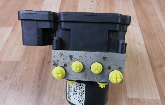 Mitsubishi Lancer Evolution ABS Pump 4670A587 06210958133 06261337071