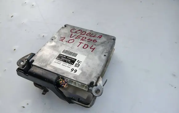 Toyota Corolla Verso E121 Engine control unit/module ECU 89661-13120