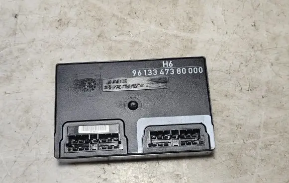 Peugeot 806 Door central lock control unit/module 9613347380