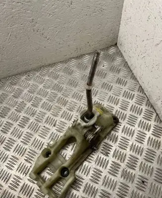 Toyota Avensis T220 Gear shifter/selector