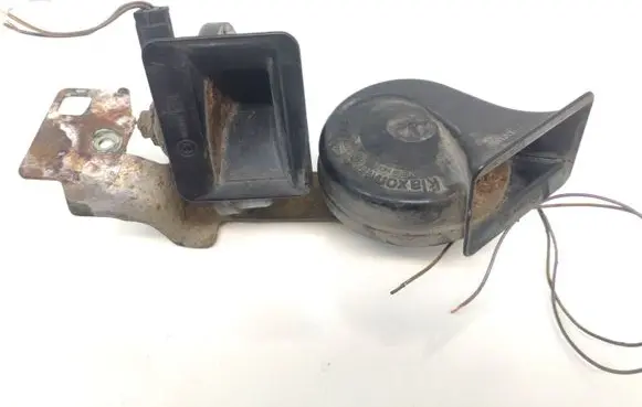 BMW 5 E60 E61 Horn signal 0092018 A046313 6935709