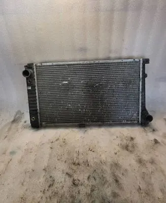 BMW 7 E32 Coolant radiator