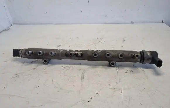 Volvo S80 Fuel main line pipe 30777554 000988 0445215023