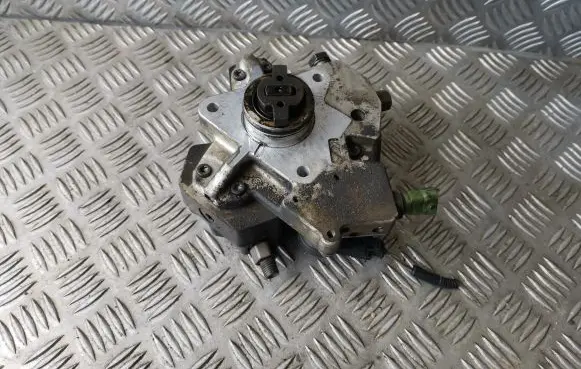 Volvo S60 Fuel injection high pressure pump 0445010111 30756125 0928400679