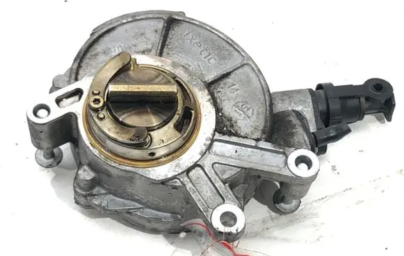 BMW 7 F01 F02 F03 F04 Vacuum pump 8605976