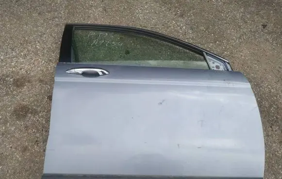 Honda CR-V Front door zydros