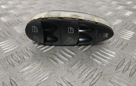 Mercedes-Benz E W211 Electric window control switch A2118219951