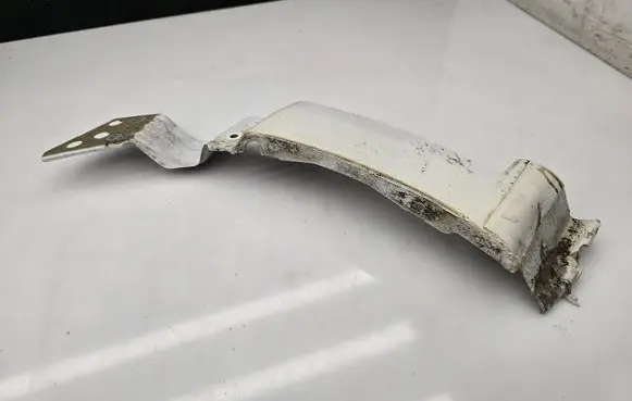Mercedes-Benz Sprinter W907 W910 Fender end trim