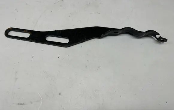 Gearbox mounting bracket