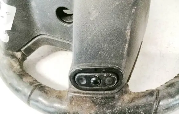 Jeep Patriot Steering wheel buttons/switches 