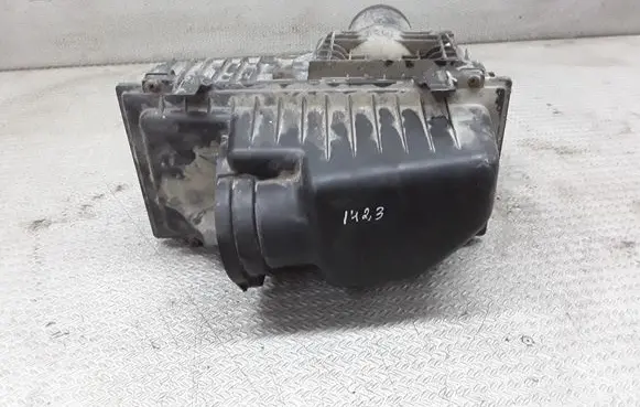 Peugeot 807 Air filter box 9620040380