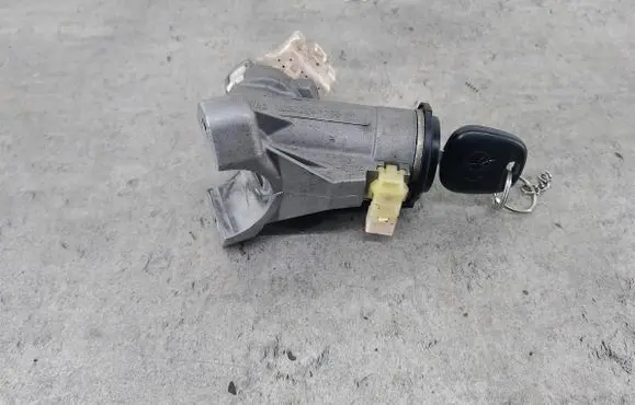 Toyota Yaris Ignition lock N0502241256B