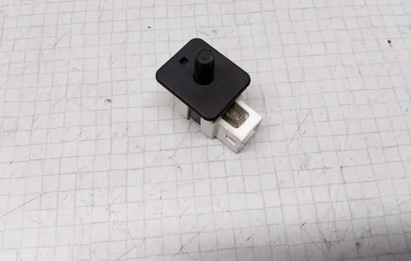 Mercedes-Benz E W211 Sensor 2028209410