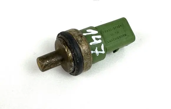 Volkswagen PASSAT B5 Coolant temperature sensor 059919501a