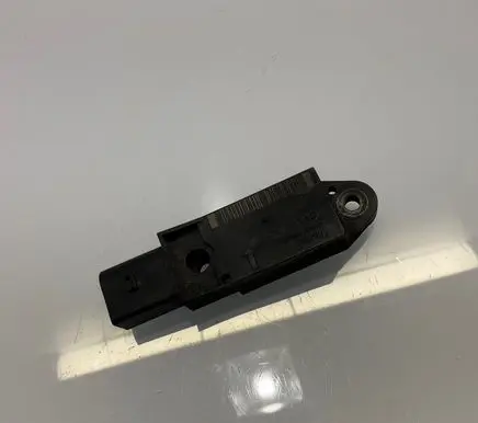 Mercedes-Benz E W211 Airbag deployment crash/impact sensor A0028202726 25571203A4 0028202726