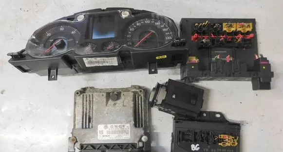 Volkswagen PASSAT B6 Engine ECU kit and lock set 03G906021NK 0281013440 3C0959433R