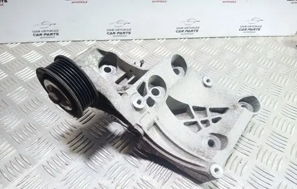 Opel Astra J Generator/alternator bracket 532274354