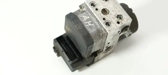 Audi A6 S6 C5 4B ABS Pump 8E0614111AH