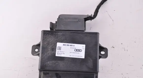 Skoda Octavia Mk2 (1Z) Voltage converter/converter module 8K0959663G