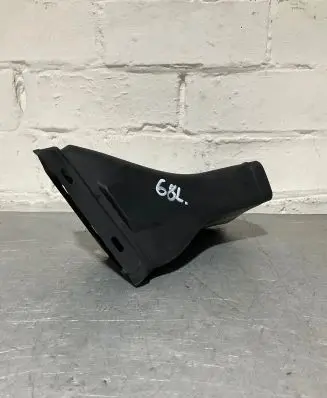 BMW 5 E60 E61 Intercooler air channel guide 7178085
