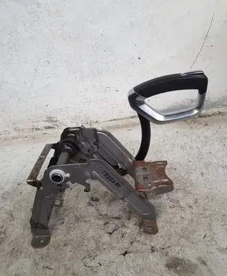 Opel Antara Hand brake release handle 