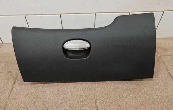 Peugeot 206+ Glove box lid/cover 