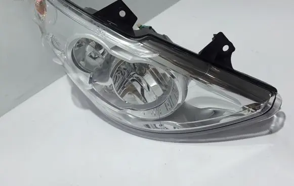 Renault Master III Headlight/headlamp 260108402R