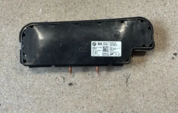 BMW 5 G60 G61 Seat airbag 5A04C74