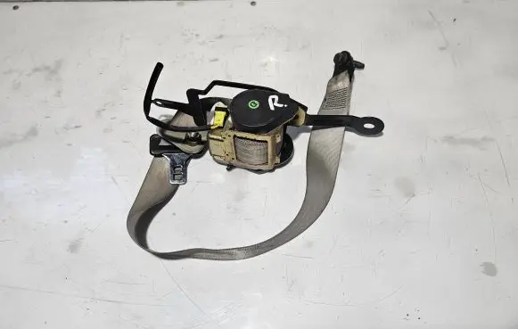 Nissan Primera Front seatbelt 86884AV701 04167064