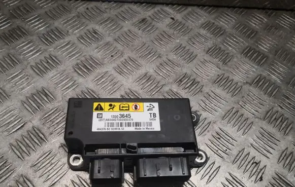 Opel Insignia A Airbag control unit/module 13503645TB 13503645