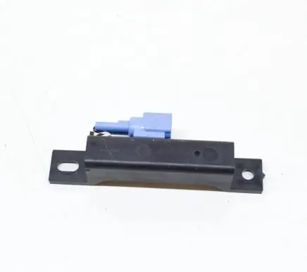 Nissan Leaf I (ZE0) Aerial antenna amplifier H121227